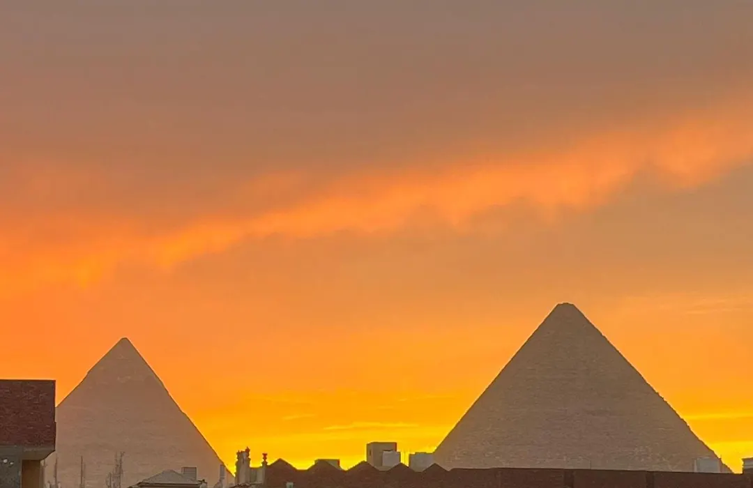 Mods Pyramids View-1